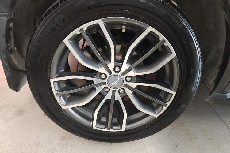 Used Land X7 2018 Geely Jingyue 1.5T Panoramic Luxury Model
