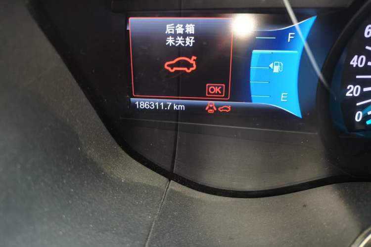 Used Ford Mondeo 2013 2.0L GTDi 200 Luxury Model Odometer Close Up