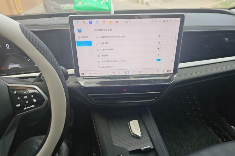 Used Volkswagen Passat 2025 Pro 380TSI Dragon Edition Audio And AC Panel