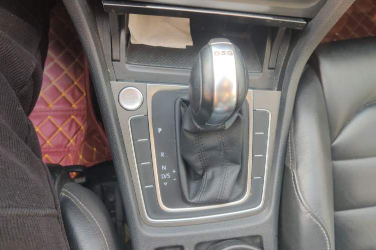 Used Volkswagen Golf 2016 230TSI Automatic Luxury Version