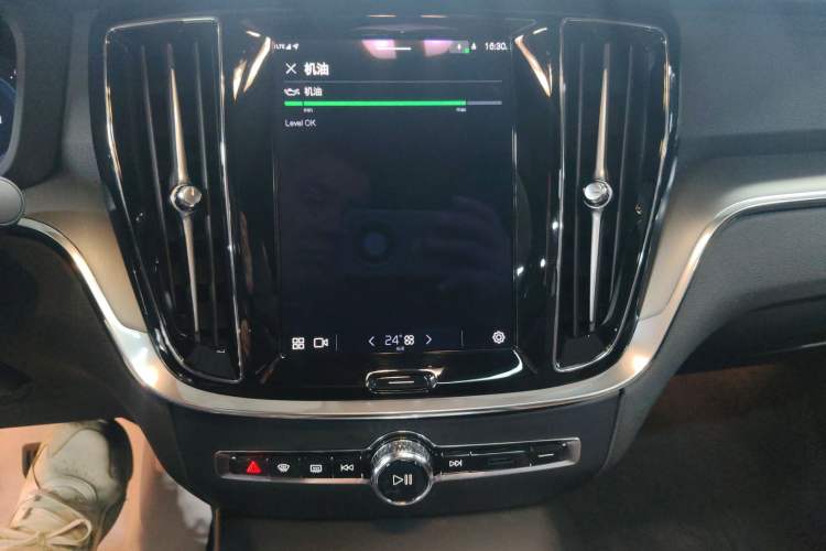 Used Volvo S60 2024 B4 Zhiyi Luxury Edition