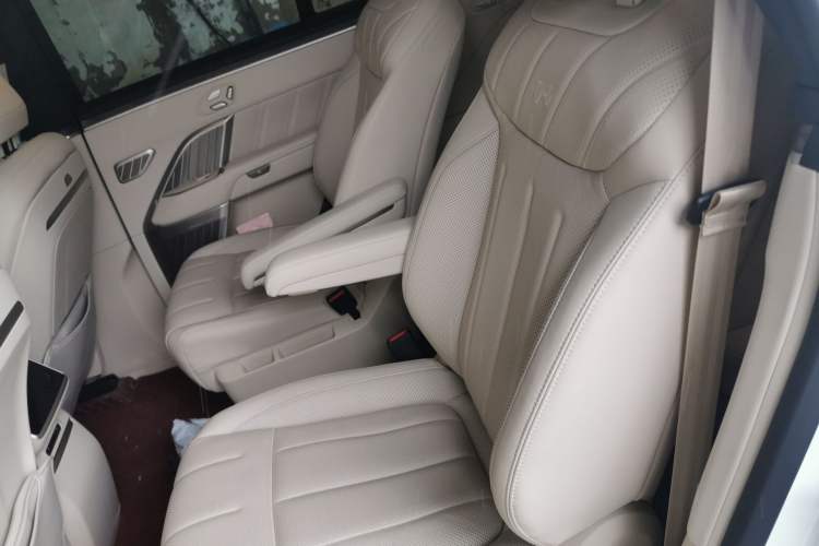 Used ONVO Luxeed L90 2025 Model—Pro Six-Seater Version
