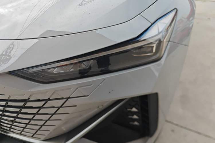 Used Changan UNI-V 2022 1.5T Prestige Version