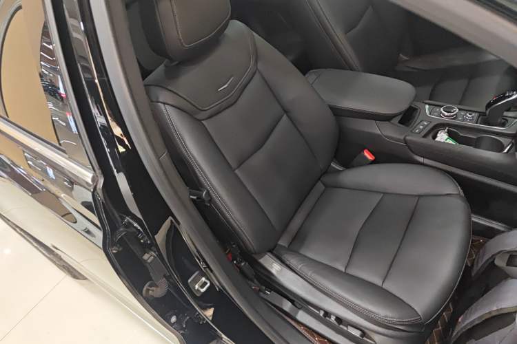 Used Cadillac XT5 2020 28T Four-Wheel Drive Luxury Version Right Front Seat