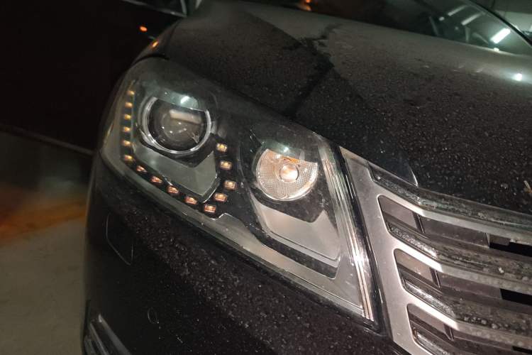 Used Volkswagen Magotan 2012 Revised 1.8TSI Luxury Version
