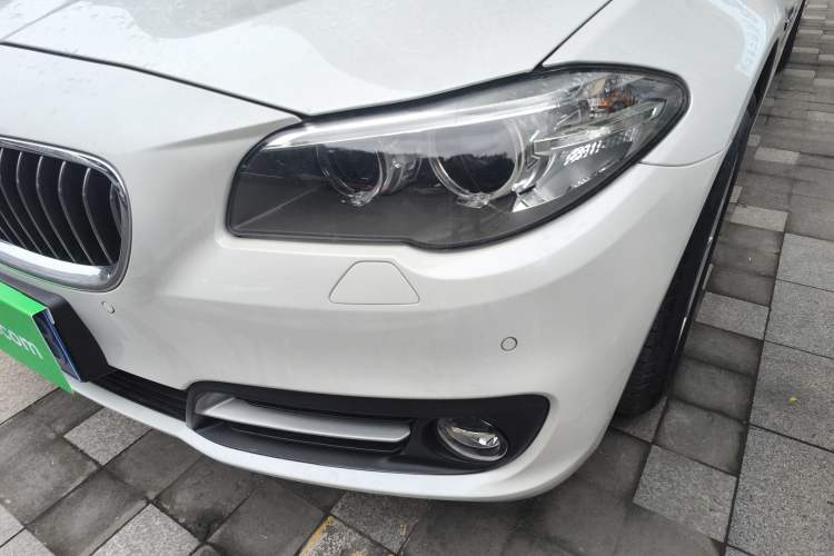 Used BMW 5 Series 2014 520i Elegant Edition
