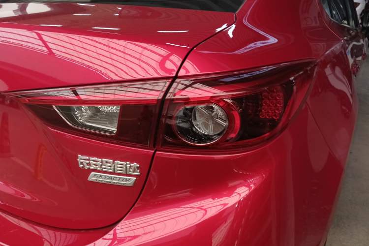 Used Mazda Mazda 3 Axela 2017 Sedan 1.5L Automatic Luxury Model Emission Standard China V
