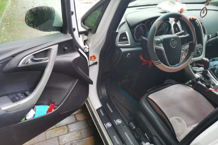 Used Buick GT 2013 XT 1.6L Automatic Fashion Edition Driver Seat