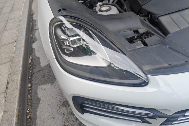 Used Porsche Cayenne E-Hybrid 2019 Cayenne E-Hybrid 2.0T Right Front Headlight