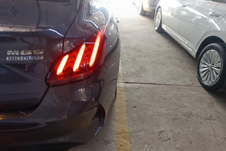 Used MG 5 2023 180 DVVT CVT Luxury Edition