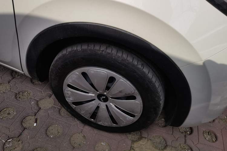 Used Wuling Bingo 2023 203km Light Edition Right Front Wheel Hub