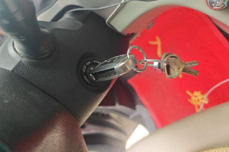 Used JAC Refine M4 2019 Business & Travel Series 2.0L Manual Comfort Model China VI Vehicle Key