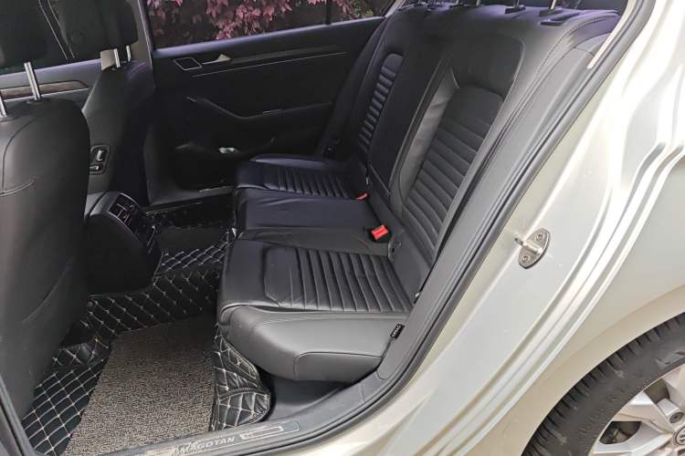 Used Volkswagen Magotan 2019 330TSI DSG Luxury Version China VI Standard
