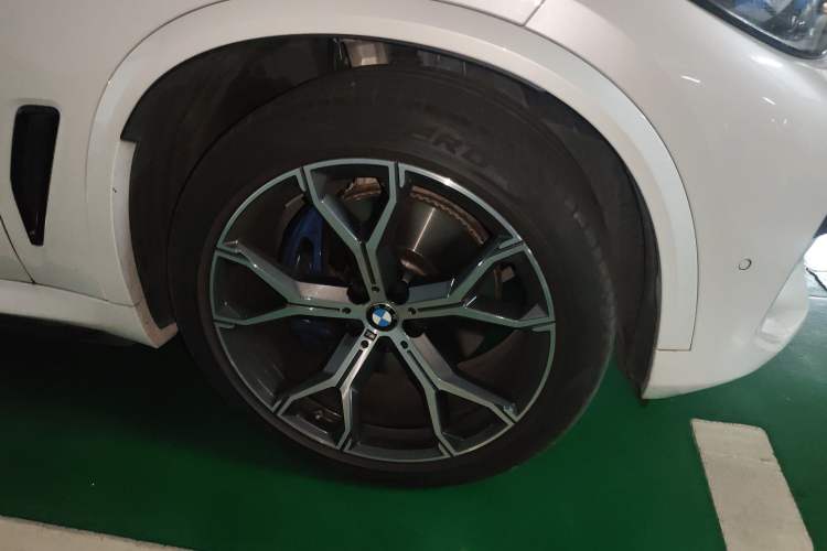 Used BMW X5 2021 xDrive40i Luxury Model with M Sport Package