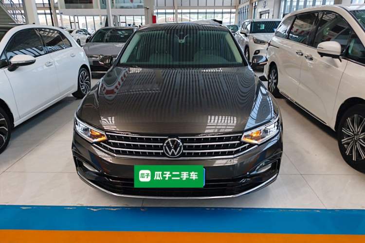 Used Volkswagen Magotan 2023 2 Million Units Commemorative Edition 330TSI DSG Luxury Version
