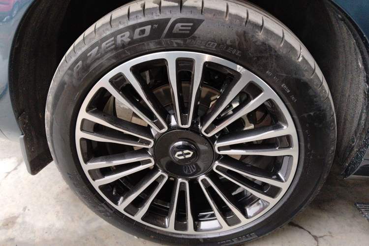 Used Hima AITO M7 2024 1.5T Intelligent Driving Rear-Drive Pro Version 6 Seats
