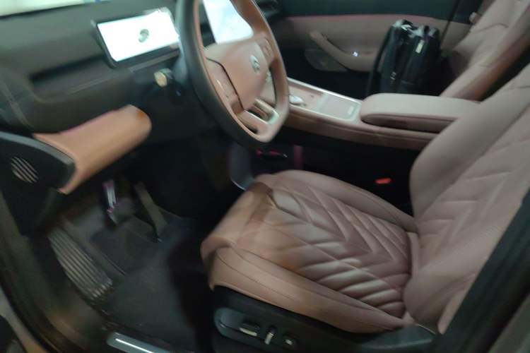 Used Nio EC6 2025 75 kWh Left Front Seat