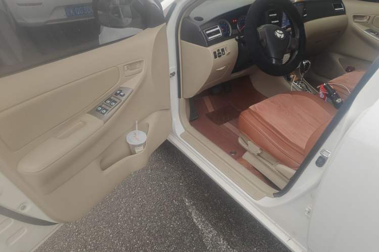 Used Toyota Corolla EX 2013 1.6L Automatic Luxury Edition Driver Seat