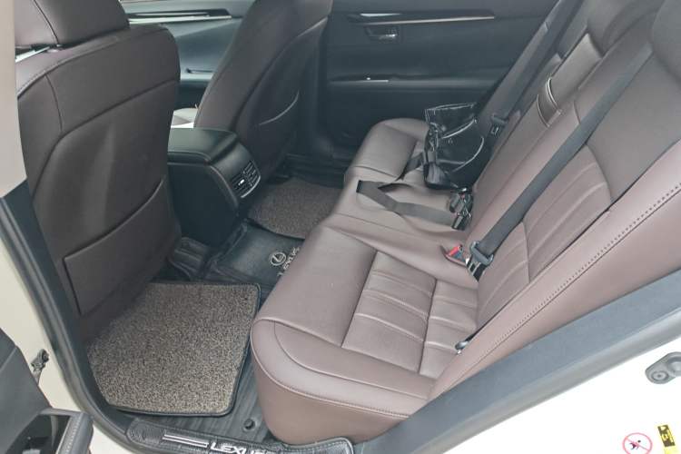 Used Lexus ES 2017 200 30th Anniversary Edition
