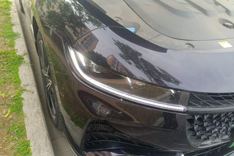 Used VOYAH PASSION 2024 PHEV Four-Wheel Drive Ultra-Long Range Flagship Model