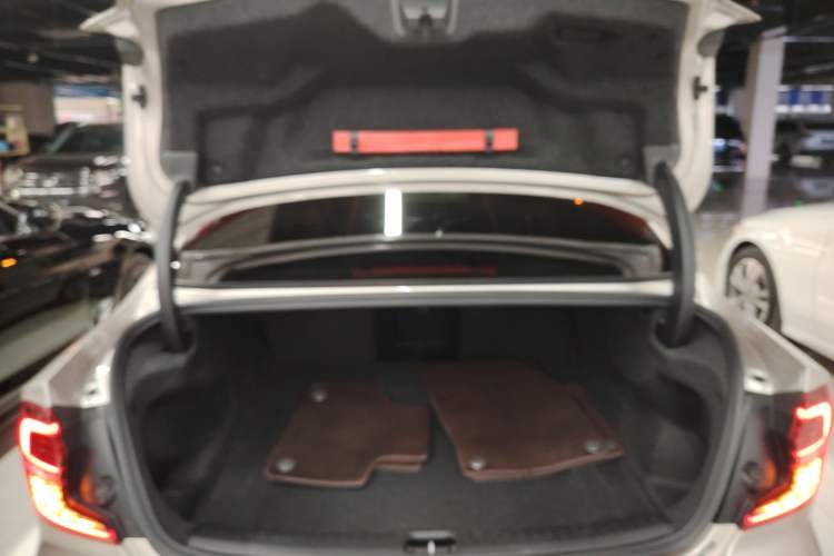 Used Volvo S60 2023 B4 Zhiyuan Luxury Edition
