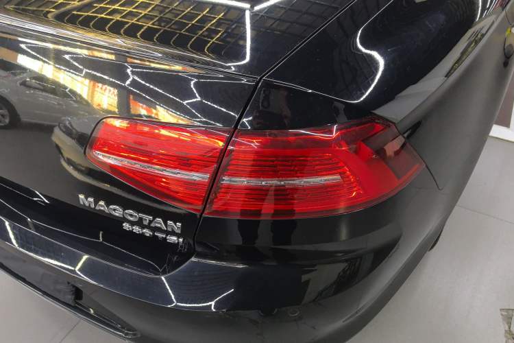 Used Volkswagen Magotan 2018 330TSI DSG Advanced Model
