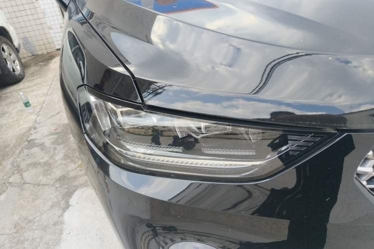 Used Wey VV5 2021 1.5T Two-Wheel Drive Color Pioneer