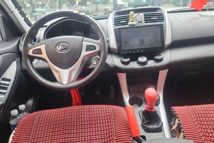 Used Lifan Auto X60 2015 1.8L CVT Luxury Model China V Standard Steering Wheel