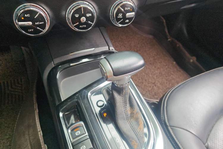 Used GAC Trumpchi GA6 2015 1.8T DCT Luxury Navigation Model
