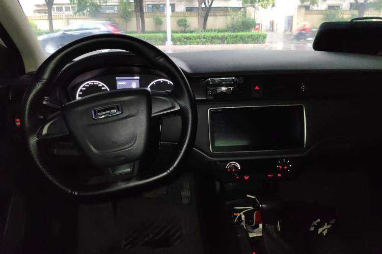 Used Qoros 3 2018 Sedan 1.6L Automatic Leading Model
