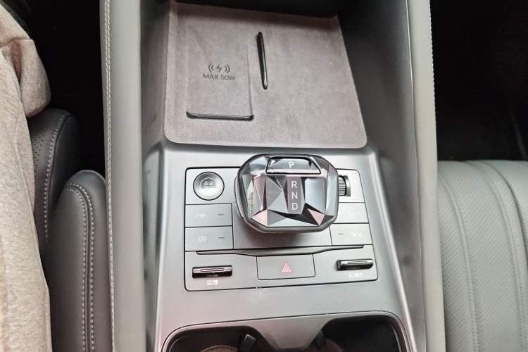 Used BYD Song L EV 2025 Intelligent Driving Version 662 km LiDAR Excellence Edition