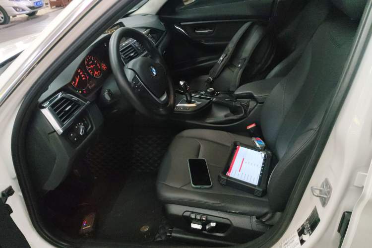 Used BMW 3 Series 2017 320Li Fashion Model Left Front Seat