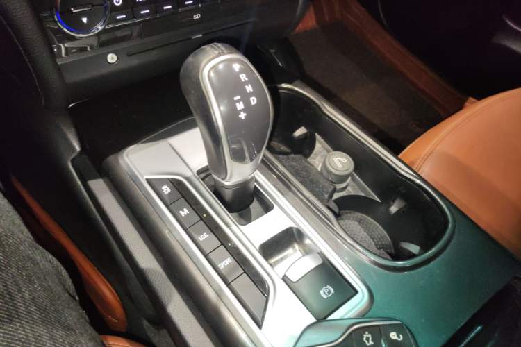 Used Maserati Ghibli 2014 3.0T Standard Edition Gear Lever