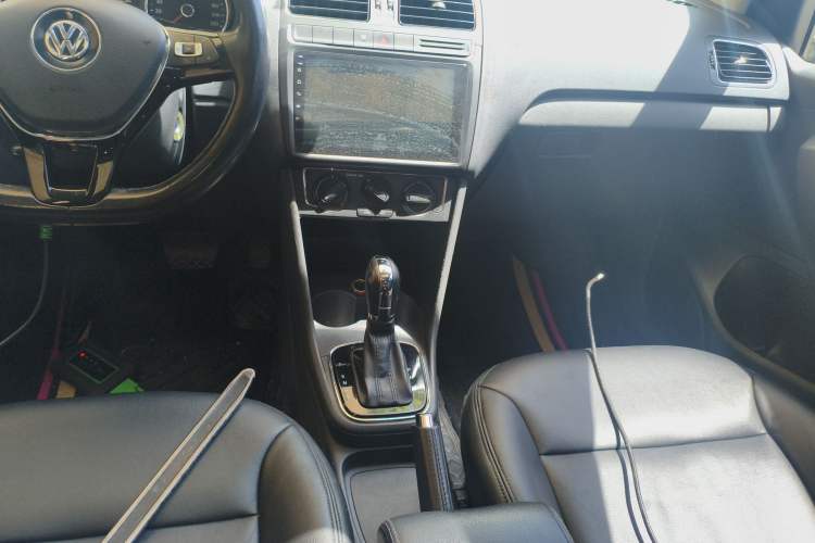 Used Volkswagen Polo 2016 1.6L Automatic Comfort Model