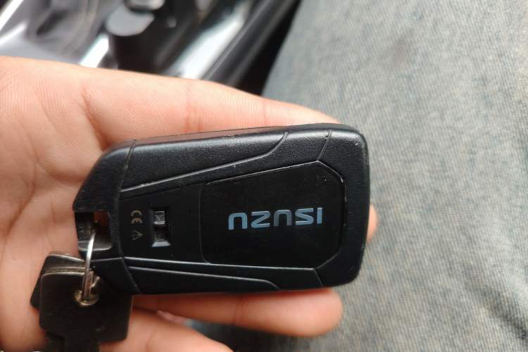 Used Isuzu D-MAX 2021 1.9T Automatic 4x4 Diesel Global Huan Dong RZ4E Interior 1