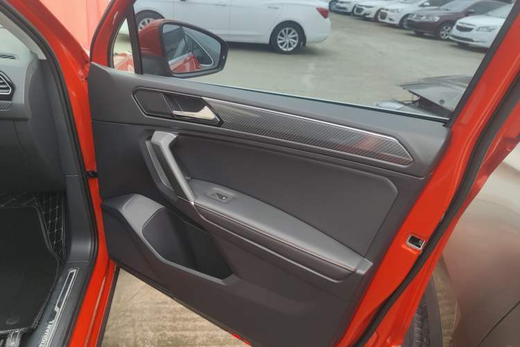 Used Volkswagen Tiguan L 2018 330TSI Automatic Two-Wheel Drive Flagship Edition
