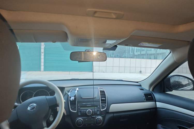 Used Nissan Sylphy 2016 Classic 1.6XE Manual Leading Edition Headliner