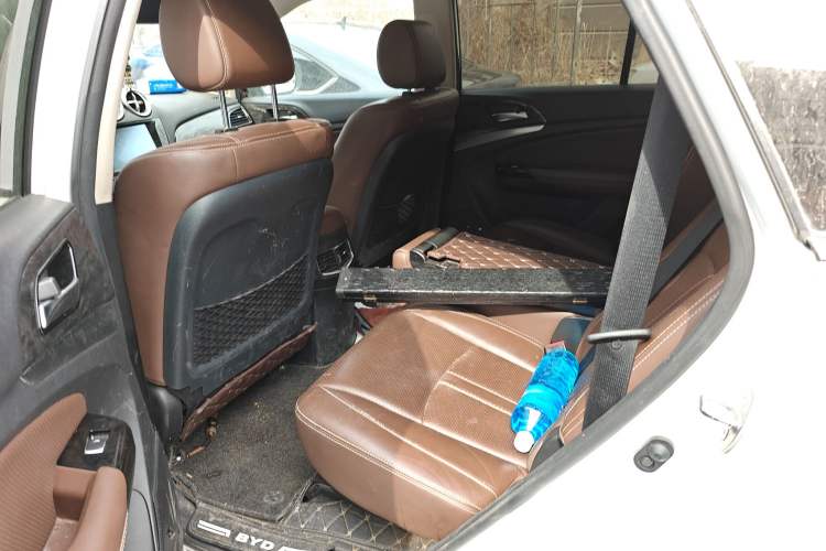 Used BYD Tang New Energy 2015 2.0T Four-Wheel-Drive Flagship Model