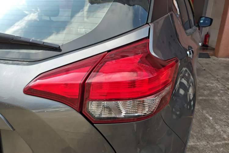 Used Nissan Kicks 2019 1.5L CVT Smart Connect Luxury Edition
