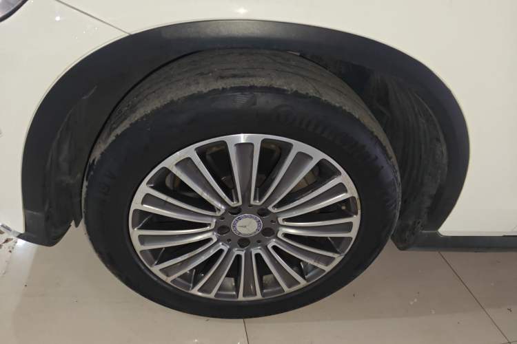 Used Mercedes-Benz GLC 2017 GLC 260 4MATIC Dynamic Edition Left Front Wheel Hub