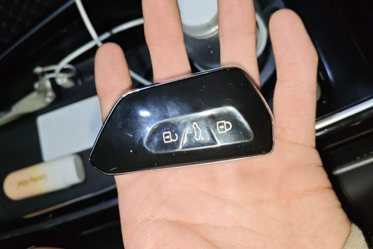 Used Volkswagen ID.6 X 2022 Pure Edition Vehicle Key