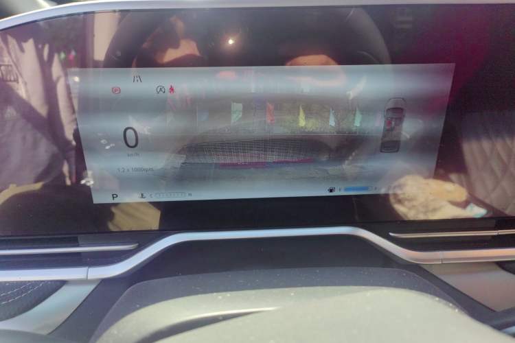 Used SAIC MAXUS G90 2022 2.0T Xingyun Seven-Seater Version
