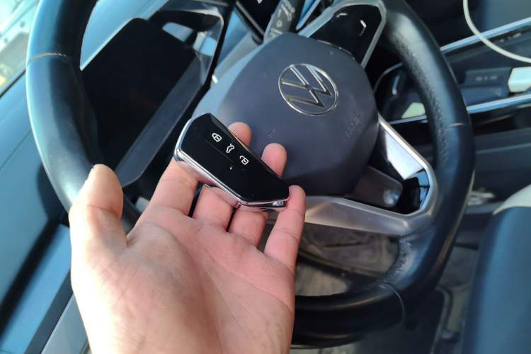 Used Volkswagen ID.6 CROZZ 2021 Long-Range PURE+ Edition Vehicle Key