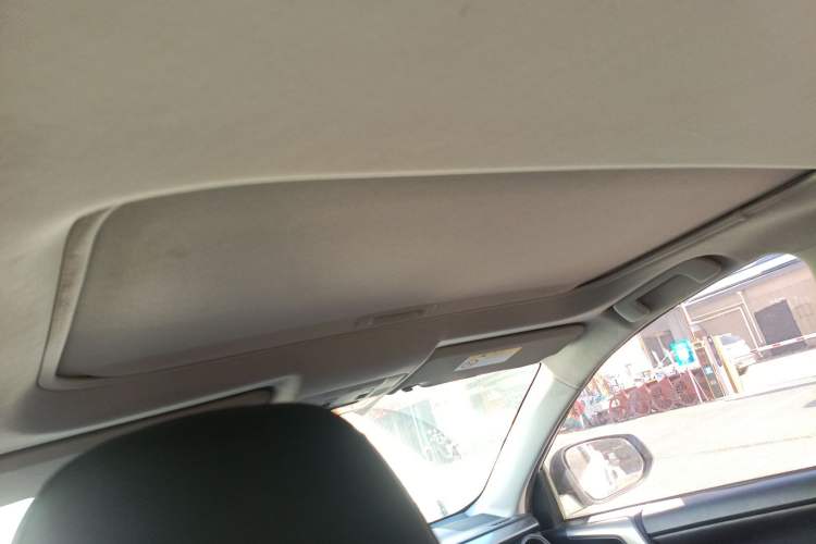 Used Toyota RAV4 2015 2.0L CVT Two-Wheel Drive Fashion Edition