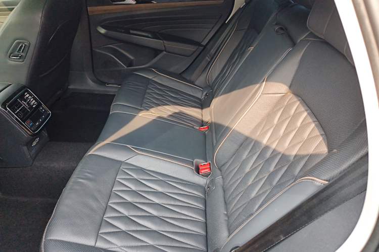 Used Volkswagen Passat 2019 330TSI Luxury Edition China V Standard
