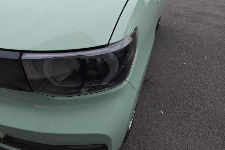 Used Wuling Hongguang MINIEV 2021 Macaron Premium Model – Lithium Iron Phosphate Left Front Headlight