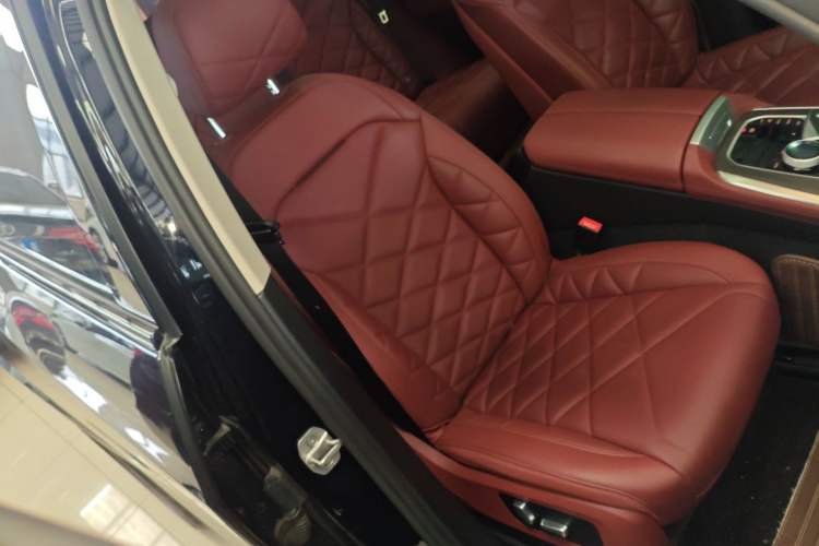 Used BMW X5 2023 xDrive 30Li Luxury M Sport Night Edition Package