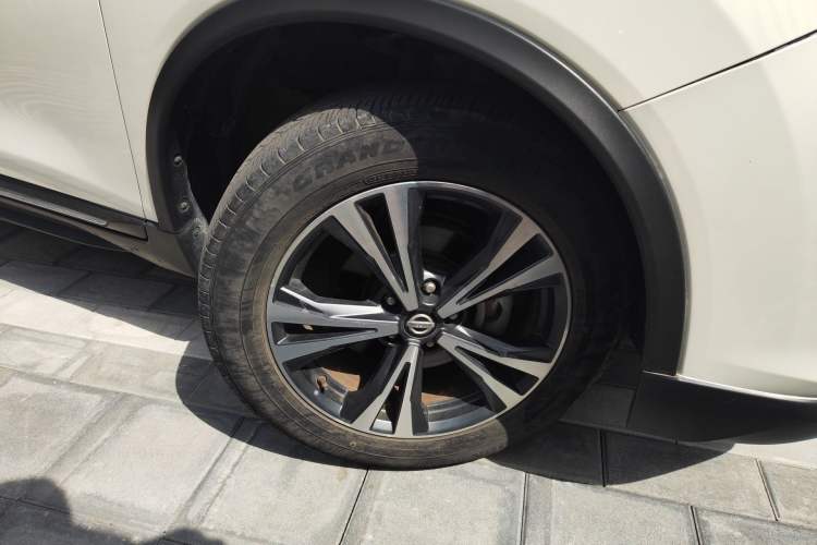 Used Nissan X-Trail 2017 2.5L CVT Luxury Edition 4WD Right Front Wheel Hub