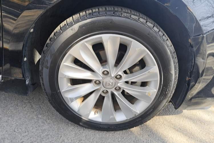 Used CHANGAN Raeton 2014 1.8T Automatic Prestige Anniversary Edition China V Standard
