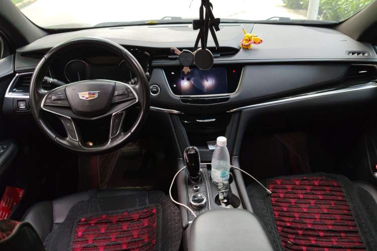 Used Cadillac XT5 2020 28T Luxury Version Center Console